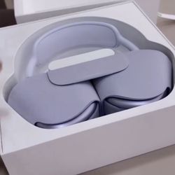 Brand New Purple AirPods Max –  Used Once :Great Condition 