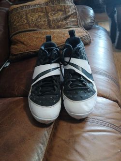 Nike Force Zoom Trout 6 Baseball Cleats Black and White Size 10.5
