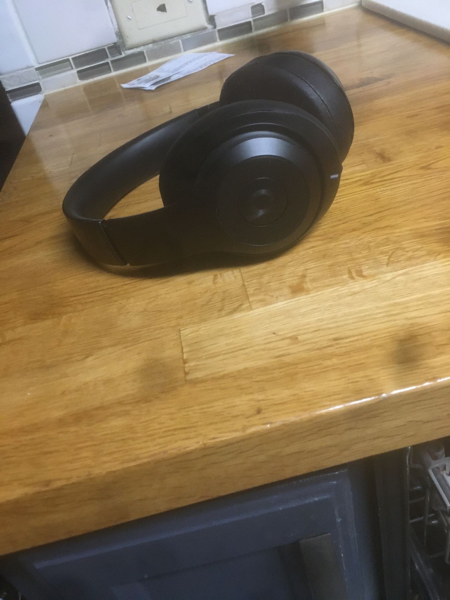 Beats Wireless headphones (with charger)