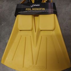 New with tags!! 

FINIS Foil Monofin in Size Large (see chart)