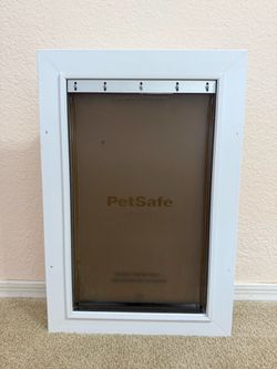 PetSafe Large Wall Entry Dog Door - Complete Kit