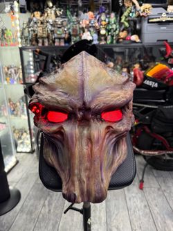 Predator mascara  DRAGON HUNTER