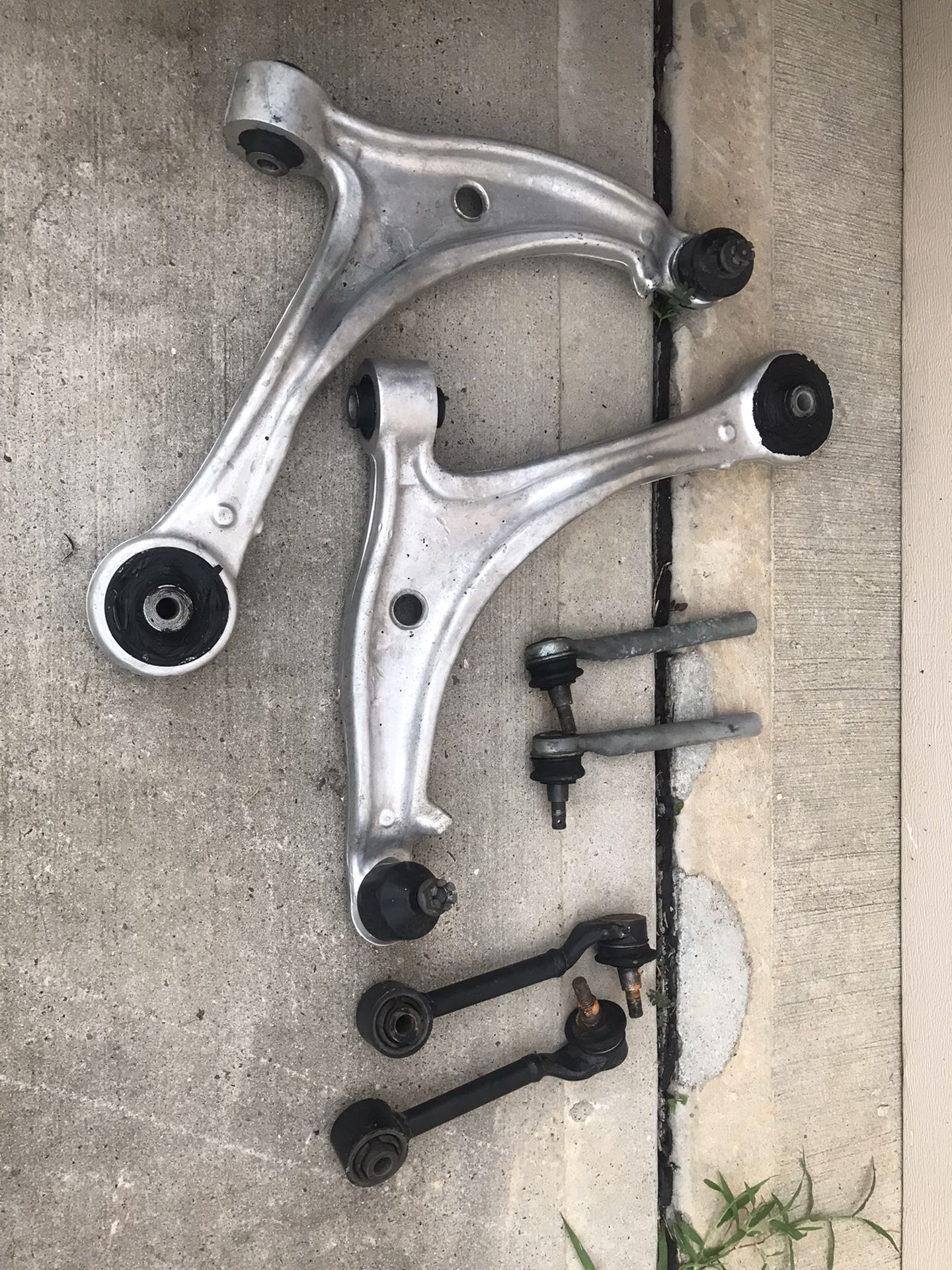 2005-2010 Honda Odyssey Front Lower Control Arms And Outer Tie Rods