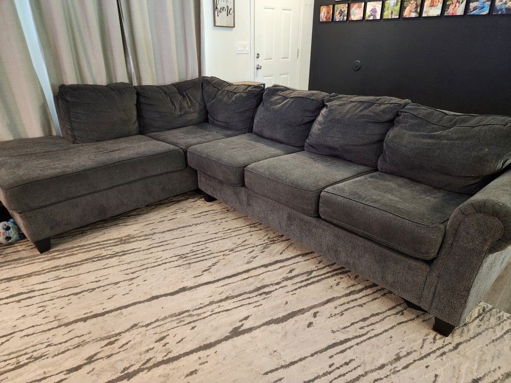 FREE SECTIONAL