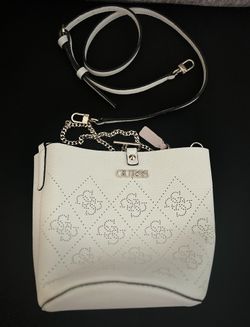 Guess Bucket Bag