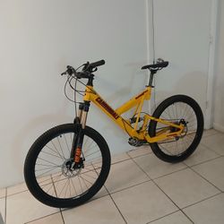 Canondale Super V 500 Tire 26 Full Suspensión 