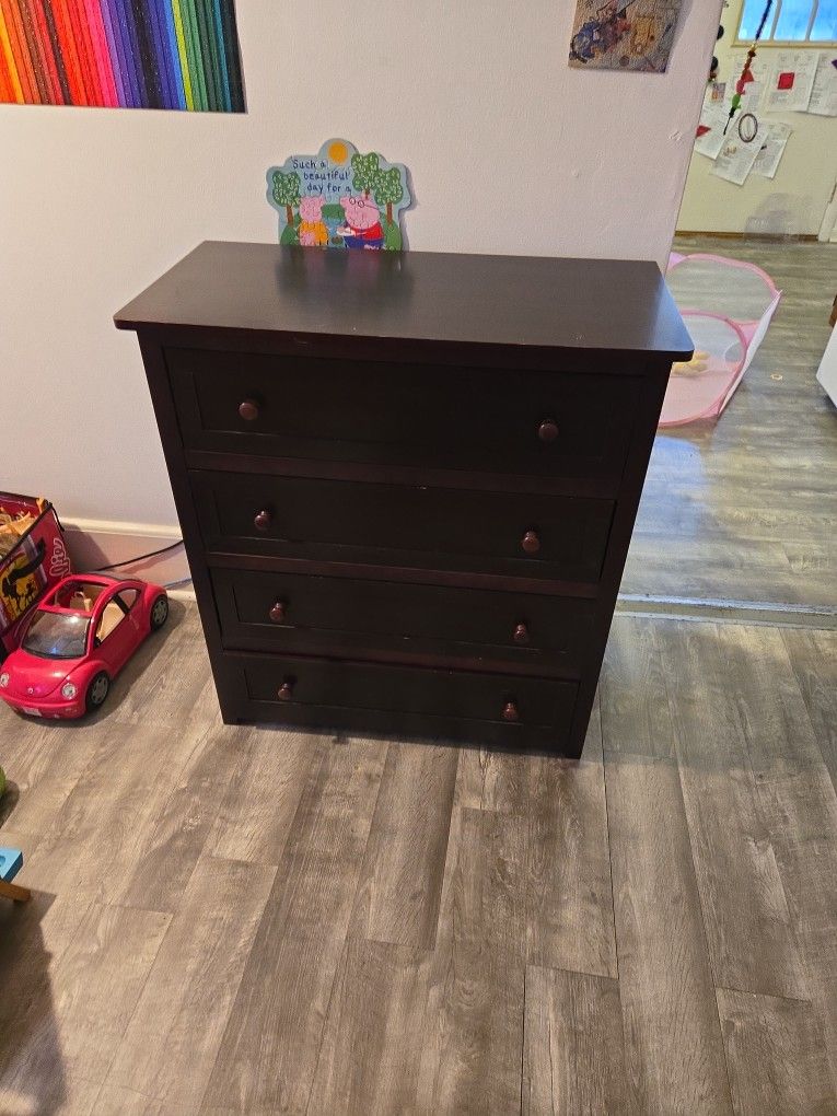 4 Drawer Dresser