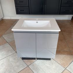SALE ~ Modern Floating Bathroom Vanity - 24 inches