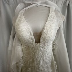 Essense of Australia D3637 Wedding Dress