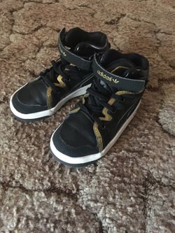 Adidas boys size 9