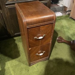 End Table/nightstand 