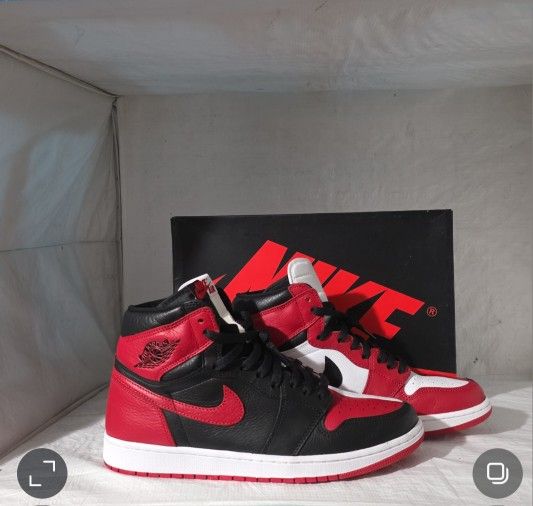 Air Jordan 1 High 