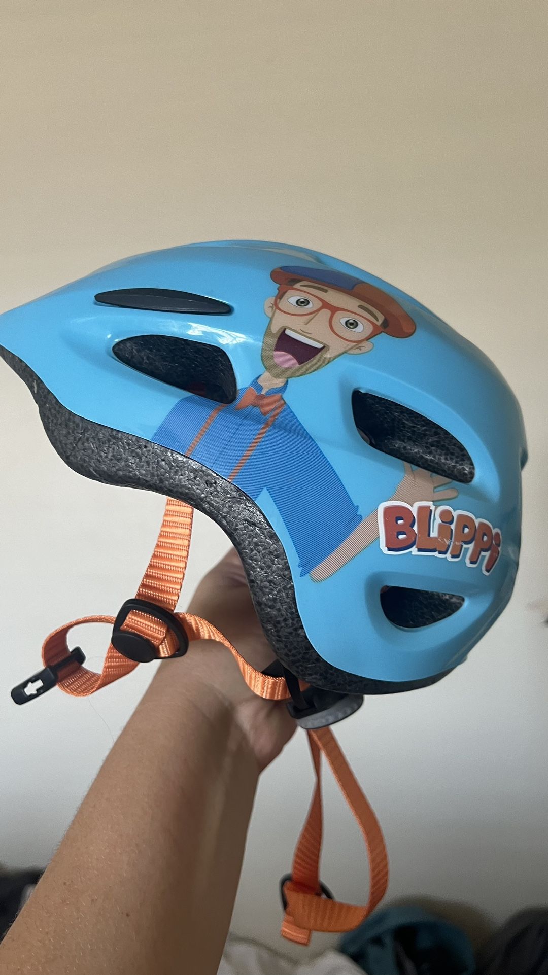 Helmet Blippi