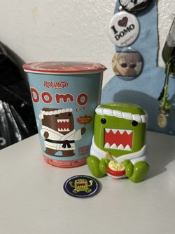 Domo x Rokimoto Blind Box Figure - Green Sitting Down