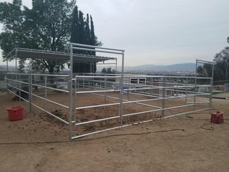 Custom Horse Corrals
