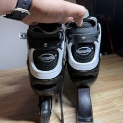 MammyGol Roller blades. $20 OBO