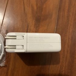 NEW APPLE ORIGINAL 96W USB-C CHARGER POWER SUPPLY FOR MACBOOK PRO & MACBOOK AIR CHARGER