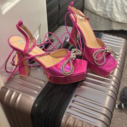 Women’s heels Size 8