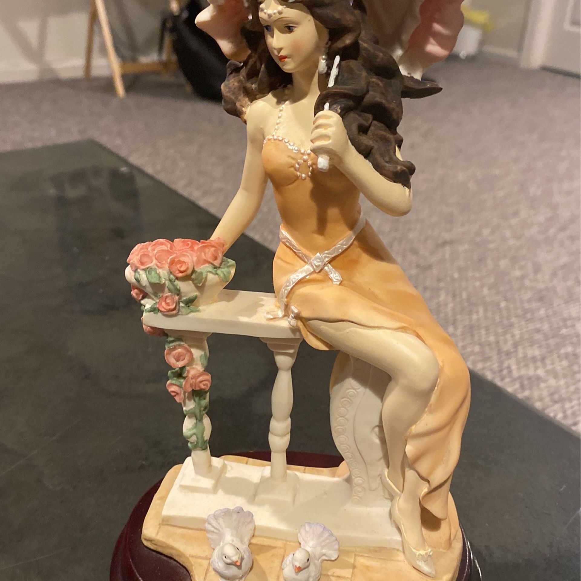 Miranda Collection Woman Statue