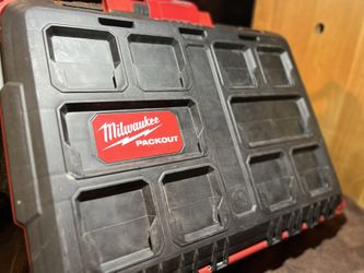 Milwaukee packout toolbox