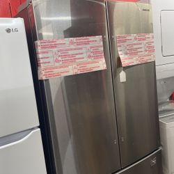New Scratch And Dent Samsung 28 Cu Fr Stainless Steel French Door Fridge. 1 Year Warranty 