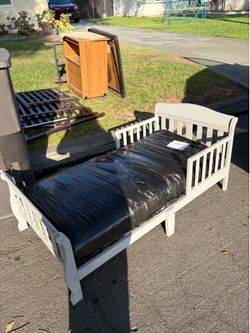 Toddler bed with mattress