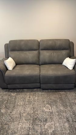 Reclining couch