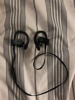 Powerbeats wireless 3 mint condition