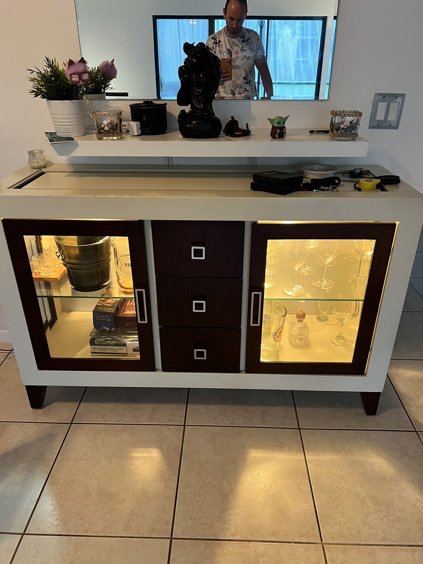 Sofia Vergara Service Bar Living Room Furniture