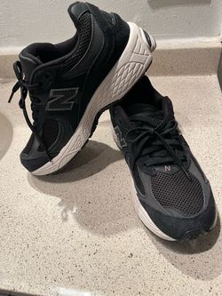 New balance women’s size 5.5 used but in great condition $60