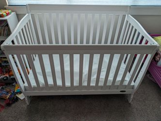 Dream on me Crib with matters