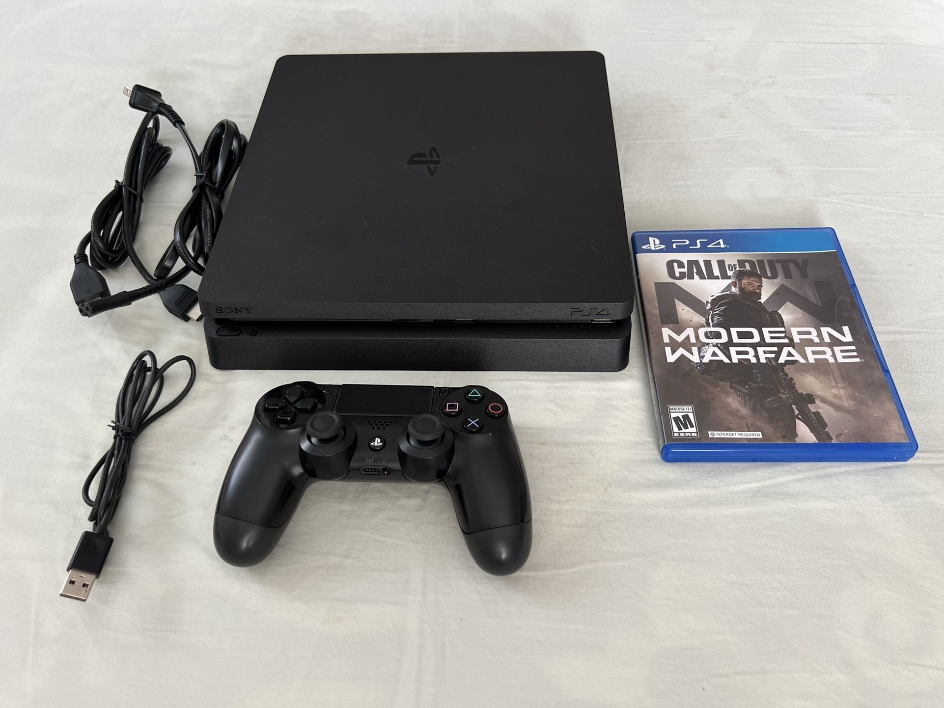 Sony PlayStation 4 (1TB)