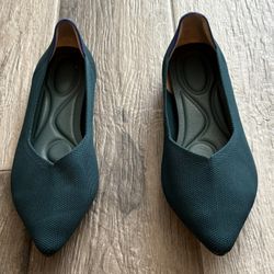 Like New Point Toe Flats Size 40