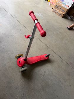 Red Kids 3-Wheel Kick Scooter
