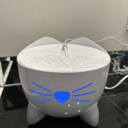 Catit PIXI Water Fountain
