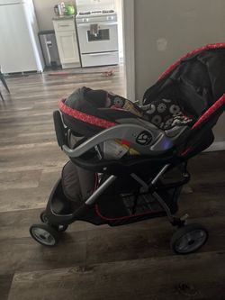BABYTREND STROLLER/ CARSEAT