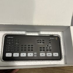 Blackmagic atem mini Switcher