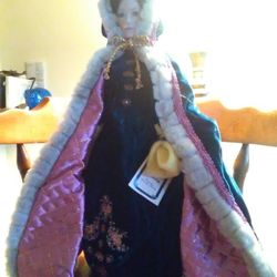 COLLECTION DOLL