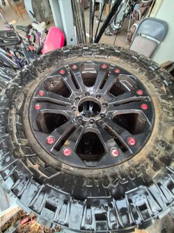 Gm 8 lugs wheels and tires