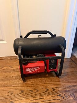 Milwaukee M18 FUEL 18-Volt Lithium-Ion Brushless Cordless 2 Gal. Electric Compact Quiet Compressor (Tool-Only)