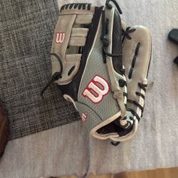 infielders A2000 baseball glove 