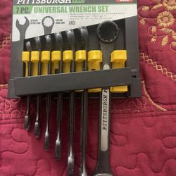 Pittsburg Pro 7 Piece Universal Wrench Set