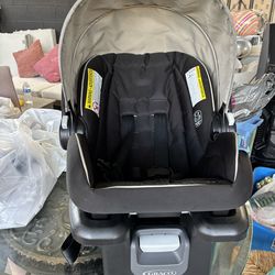 Graco infant car seat