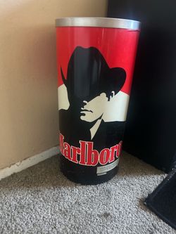 Marlboro ash tray