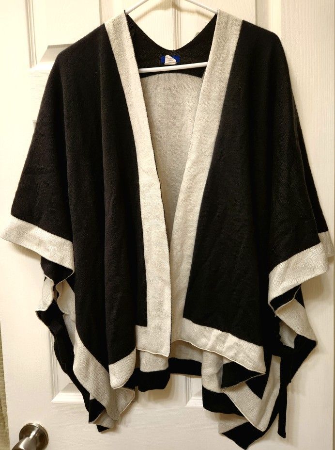 Woman's Shaw Wrap (Used)