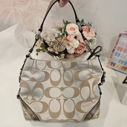 Rare Signature COACH Purse