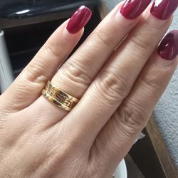 18k Gold Ring Size 8 💯 % Real Gold