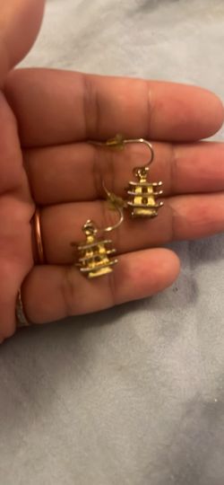Gold Tone Pagoda Drop Earrings