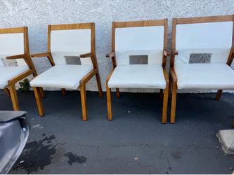 Diner chairs   🪑