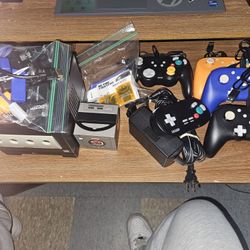 Nintendo Gamecube & Nintendo Gameboy Player